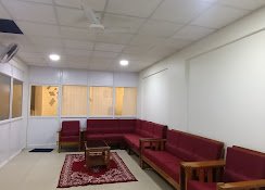 Comfortable waiting area at Smitha Dental Clinic